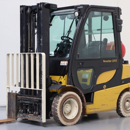 YALE GLP25VX Produs 2.50T 4.95M 2011 AOI78
