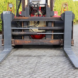 SVETRUCK 16-120 38/8 Produs 16.00T 8.70M 1986 LNX37