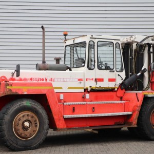 SVETRUCK 25-120-42 Produs 25.00T 4.00M 1995 IMS86