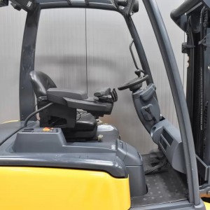 JUNGHEINRICH EFG 425 K Produs 2.50T 4.40M 2011 F56113