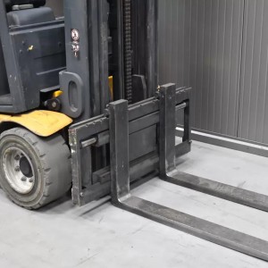 JUNGHEINRICH EFG 320 Produs 1.85T 4.50M 2011 N53521