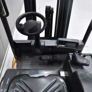 JUNGHEINRICH EFG 320 Produs 1.85T 4.50M 2011 N53521