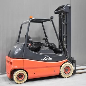 LINDE E 30-02 Produs 3.00T 5.90M 2005 O8646