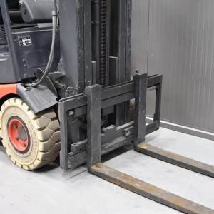 LINDE E 30-02 Produs 3.00T 5.90M 2005 O8646