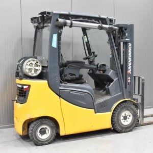 JUNGHEINRICH TFG 316 S Produs 1.60T 4.40M 2016 Z57303