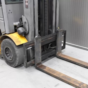 JUNGHEINRICH EFG 425 Produs 2.50T 5.00M 2018 K57704
