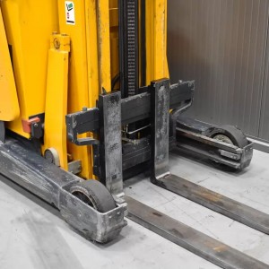 JUNGHEINRICH ETV 214 Produs 1.40T 8.70M 2001 F55619