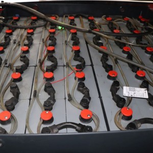 LINDE E50HL-01/600 Stivuitor electric 5.00T 4.37M 2020 TNU45