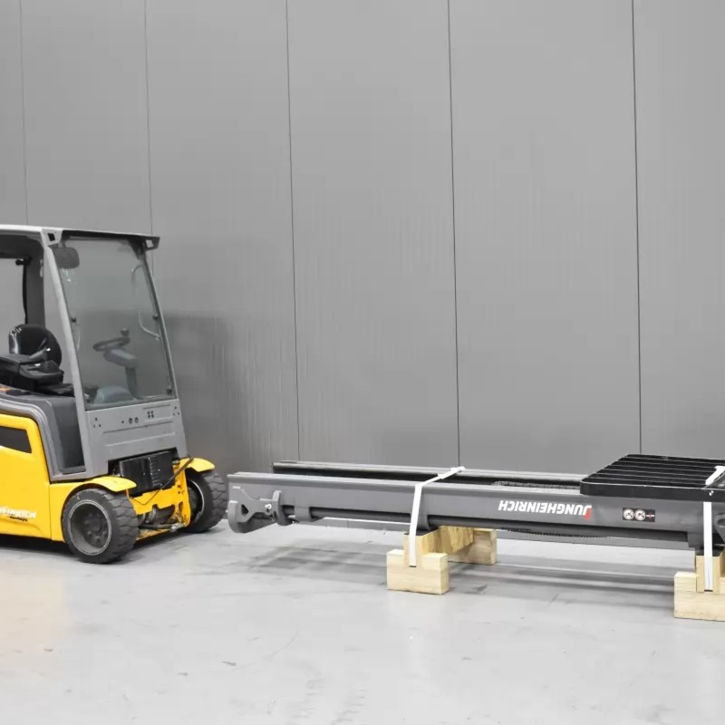 JUNGHEINRICH EFG 218 K Stivuitor electric 1.80T 8.00M 2019 U57558
