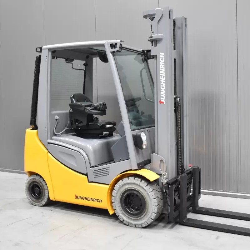 JUNGHEINRICH DFG 320 S Diesel forklift 2.00T 5.50M 2017 R57477
