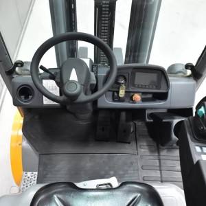 JUNGHEINRICH DFG 320 S Diesel forklift 2.00T 5.50M 2017 R57477