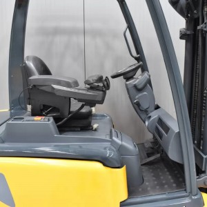 JUNGHEINRICH EFG 425 K Electric forklift 2.30T 4.40M 2011 G56114