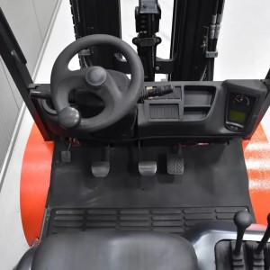 LINDE HT 25 D Diesel forklift 2.50T 4.32M 2015 T55347