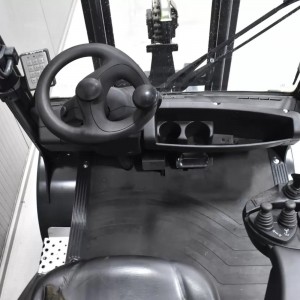 LINDE H 25 T - 01 Stivuitor GPL 2.50T 3.10M 2012 J57573