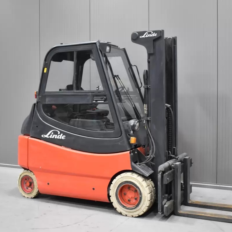 LINDE E 30/600 - 02 Electric forklift 3.00T 3.30M 2006 S13434
