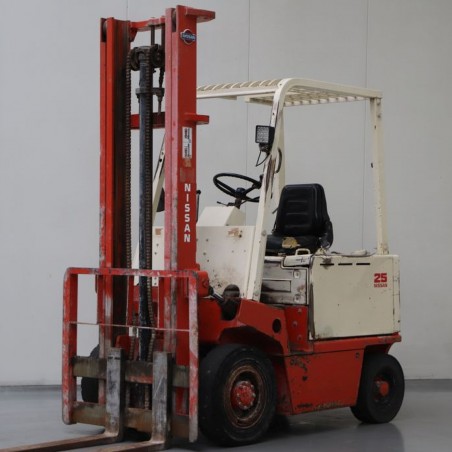 NISSAN UB02L25U Stivuitor electric 2.50T 4.00M POH15