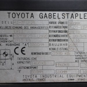 Toyota 42-7FGF25 LPG forklift 2.50T 5.50M 2005 MOF64