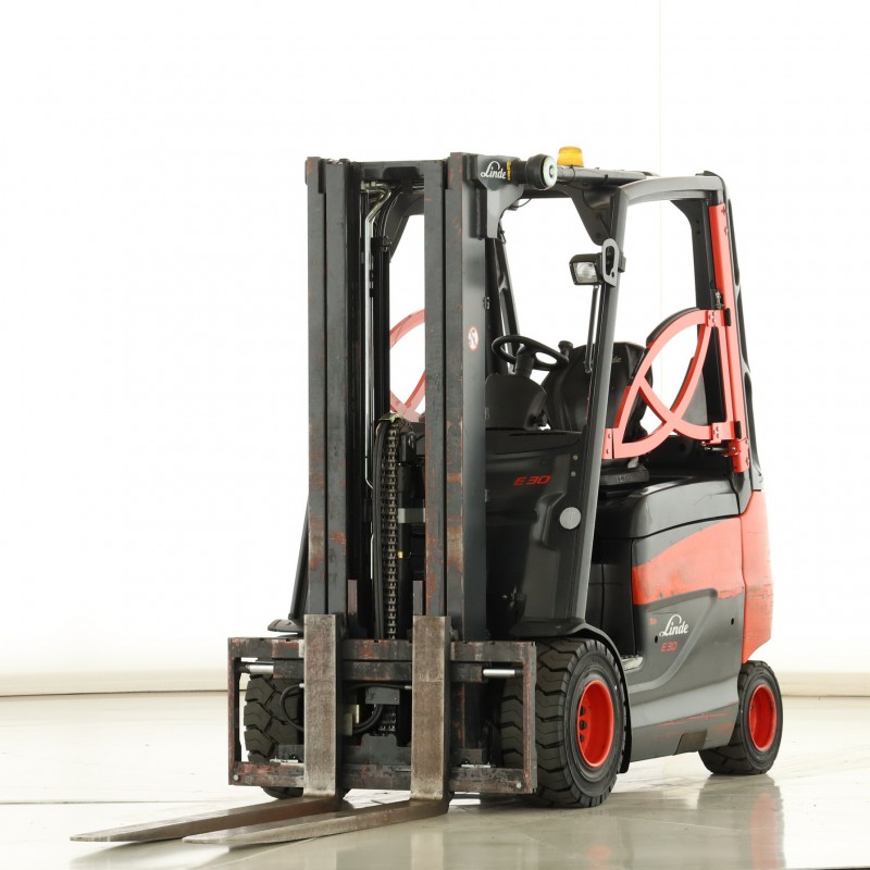 LINDE E-30-H-01-600 (387) Electric forklift 3.00T 4.78M 2012 T176741