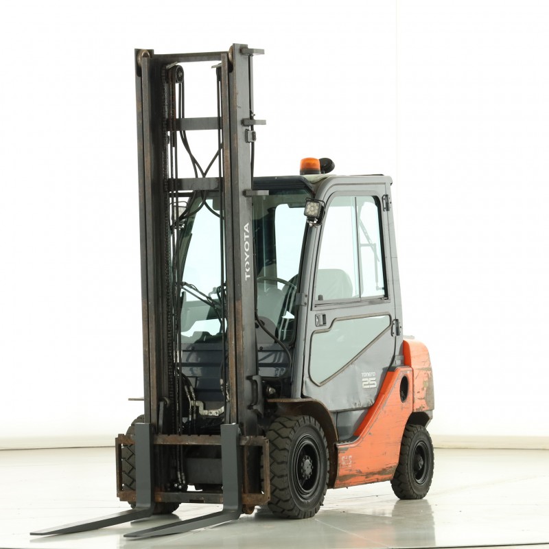 Toyota 02-8-FDF-25 Diesel forklift 2.50T 4.50M 2016 S175778