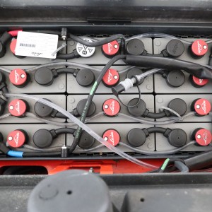 LINDE L-14-AP (1173) Transpaleta electrica cu catarg 1.40T 2.84M 2020 A175786