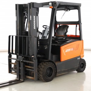 DOOSAN B-25-X-7 Electric forklift 2.50T 4.73M 2019 D175607
