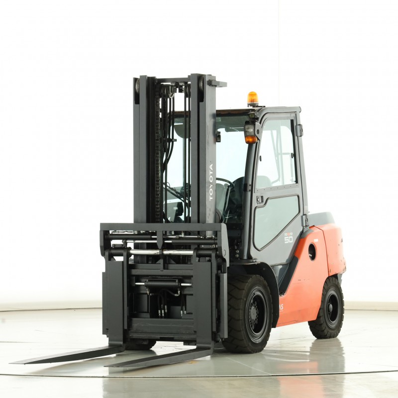 Toyota 40-8-FD-50-N Diesel forklift 5.00T 3.30M 2019 L175251