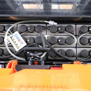 BT SWE-200-D Transpaleta electrica cu catarg 2.00T 1.90M 2017 Z175551