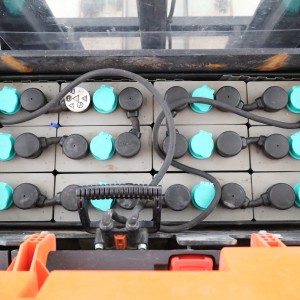 BT SWE-200-D Electric pallet truck with mast 2.00T 1.90M 2014 B175553