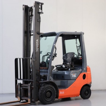 Toyota 02-8FGF15 LPG forklift 1.50T 4.50M 2017 HNY33