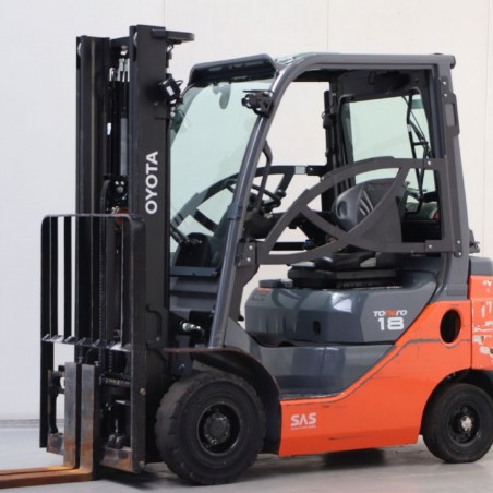 Toyota 02-8FGF18 LPG forklift 1.80T 3.30M 2021 HOG85