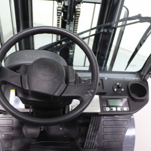 Toyota 02-8FGF18 LPG forklift 1.80T 3.30M 2021 HOG85
