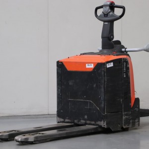 Toyota LPE200 Transpaleta electrica  2.00T 2020 MOL12