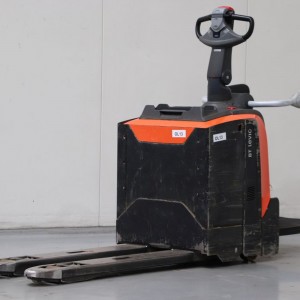 Toyota LPE200 Transpaleta electrica  2.00T 2020 NOL13