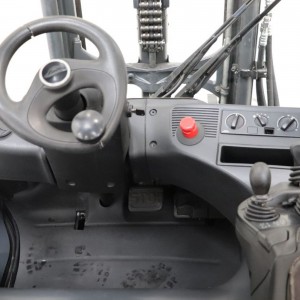 LINDE E30L-01 Electric forklift 3.00T 3.36M 2016 LOC37
