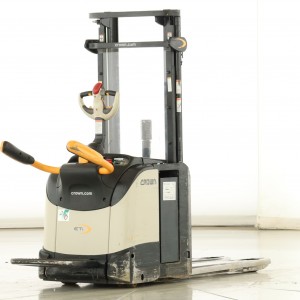 CROWN ETI-4000-1.4-TF Transpaleta electrica cu catarg 1.40T 2.90M 2016 J177069