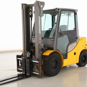 JUNGHEINRICH DFG-550-S Stivuitor diesel 5.00T 3.50M 2016 C174566
