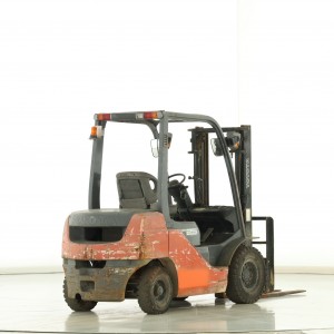 Toyota 52-8-FD-25 Stivuitor diesel 2.50T 3.00M 2007 V173129