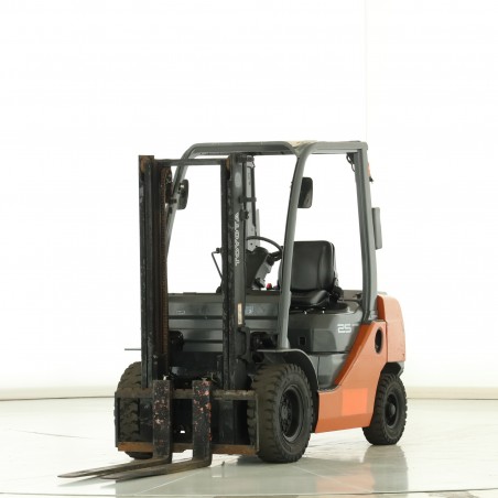 Toyota 02-8-FDL-25 Diesel forklift 2.50T 3.00M 2011 J173143