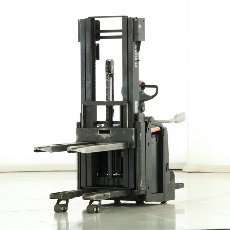 BT SPE-160-L Transpaleta electrica cu catarg 1.60T 4.15M 2016 O174162