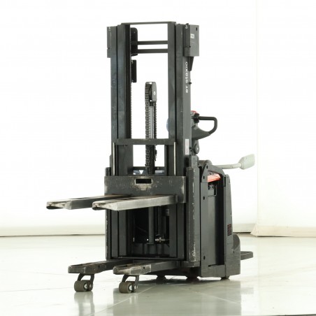 BT SPE-160-L Transpaleta electrica cu catarg 1.60T 4.15M 2016 O174162