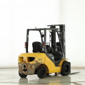 KOMATSU FD-30-T-17 Stivuitor diesel 3.00T 5.00M 2015 Q174138