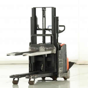 BT SWE-200-D Electric pallet truck with mast 2.00T 1.70M 2016 X173729