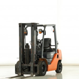 Toyota 32-8-FG-25 LPG forklift 2.50T 4.70M 2019 N173017