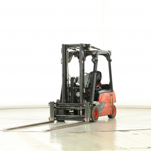 LINDE E-20-PL-02 (386) Stivuitor electric 2.00T 3.14M 2014 O173902