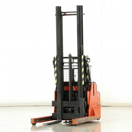 BT RWE-120 Transpaleta electrica cu catarg 1.20T 4.15M 2007 N172601