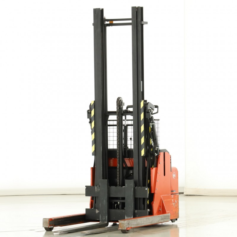 BT RWE-120 Transpaleta electrica cu catarg 1.20T 4.15M 2007 P172603