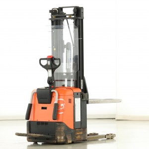 BT SPE-125 Transpaleta electrica cu catarg 1.25T 5.40M 2009 T172607