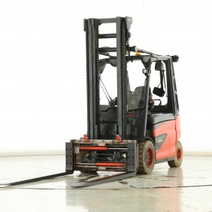 LINDE E-40-HL-01-600 (388) Stivuitor electric 4.00T 4.40M 2018 L171689