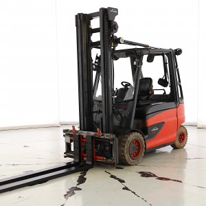 LINDE E-40-HL-01-600 (388) Stivuitor electric 4.00T 4.40M 2018 L171689