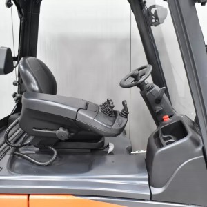 LINDE E 16 C - 02 Stivuitor electric 1.60T 3.04M 2017 T57271